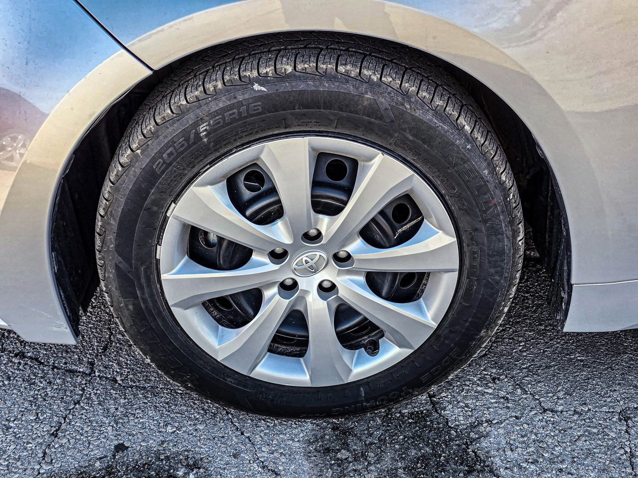 Used 2024 Toyota Corolla LE image 8