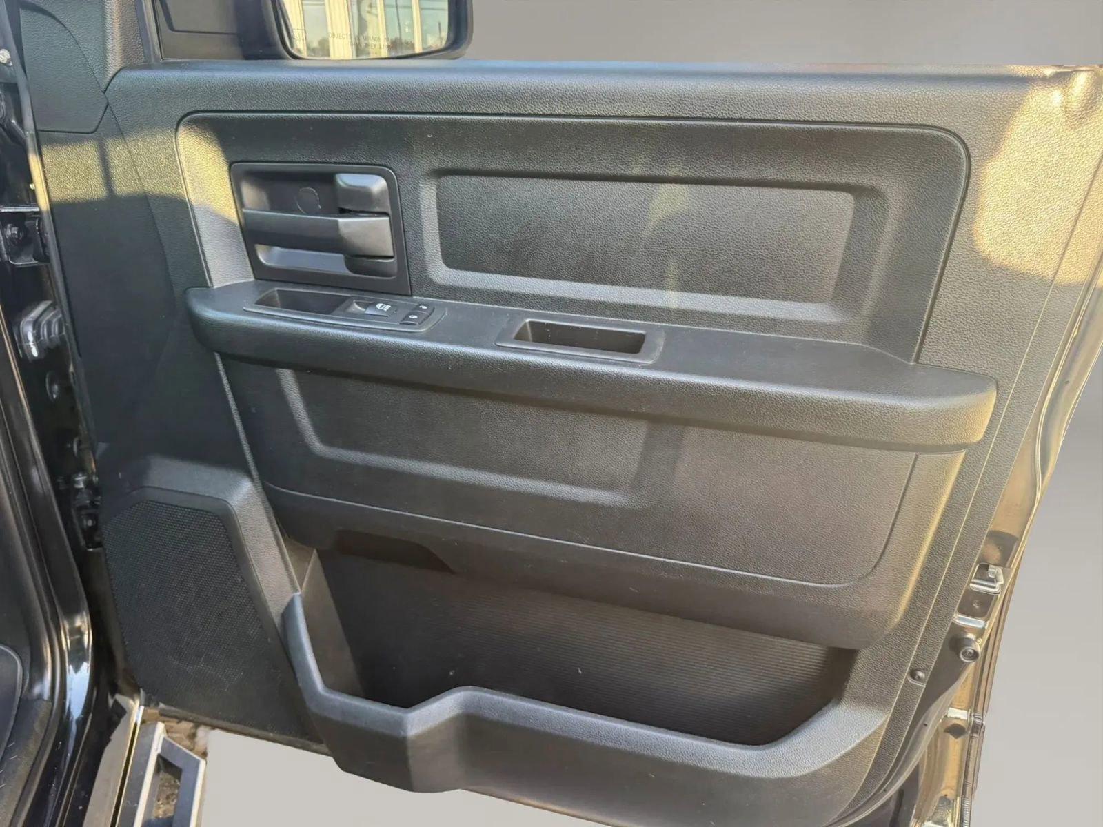 Used 2018 RAM 1500 Express w/ Express Value Package AWD/4WD image 42