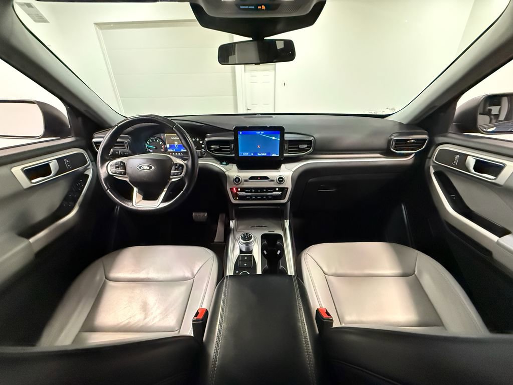 Used 2021 Ford Explorer XLT w/ Equipment Group 202A image 20