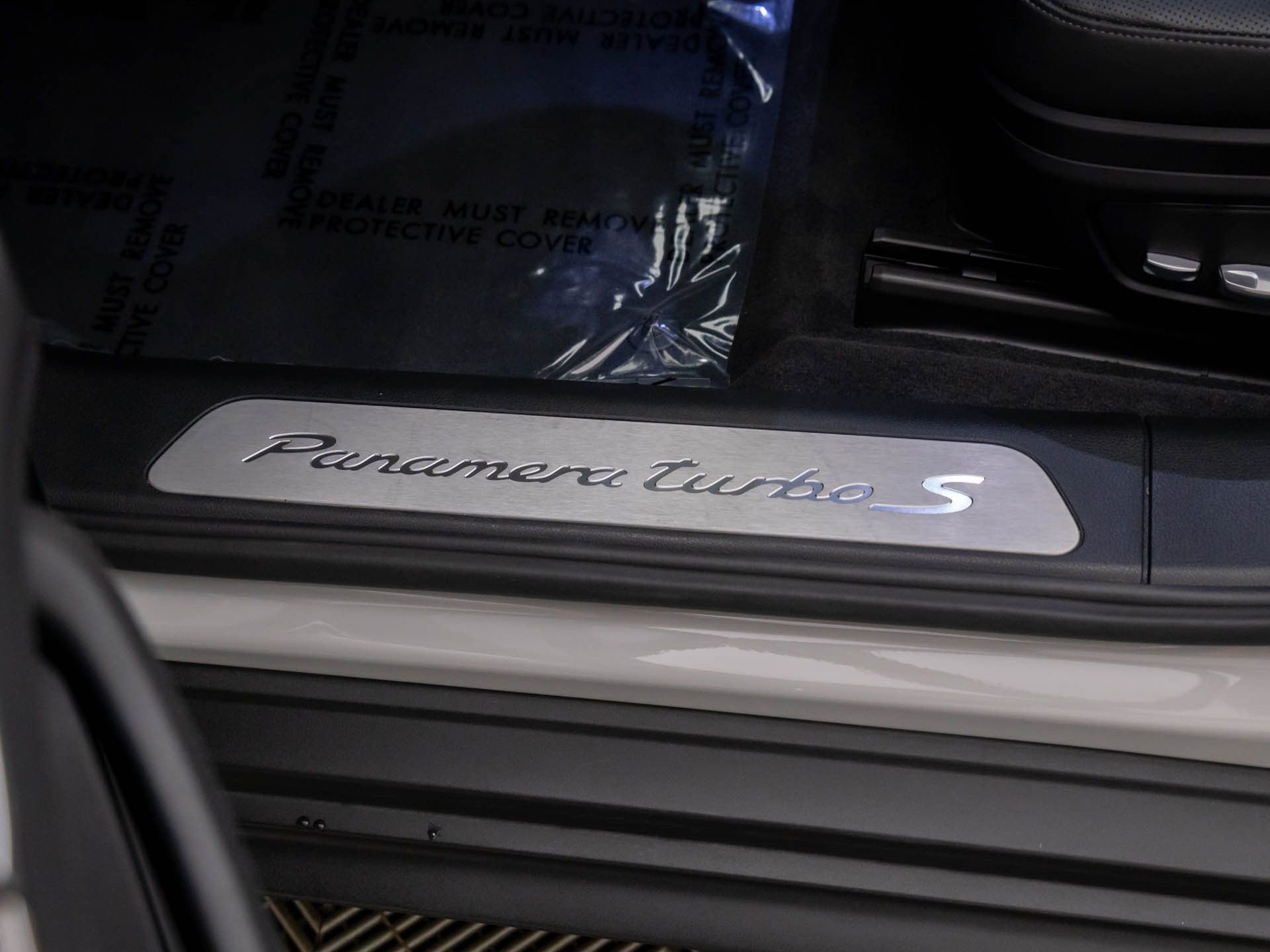 Used 2021 Porsche Panamera Turbo S w/ Premium Package image 17