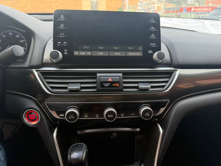 Used 2018 Honda Accord Sport image 14