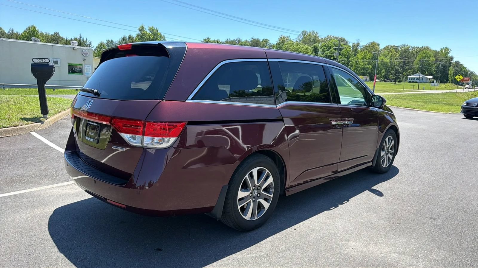 Used 2015 Honda Odyssey Touring Elite image 7