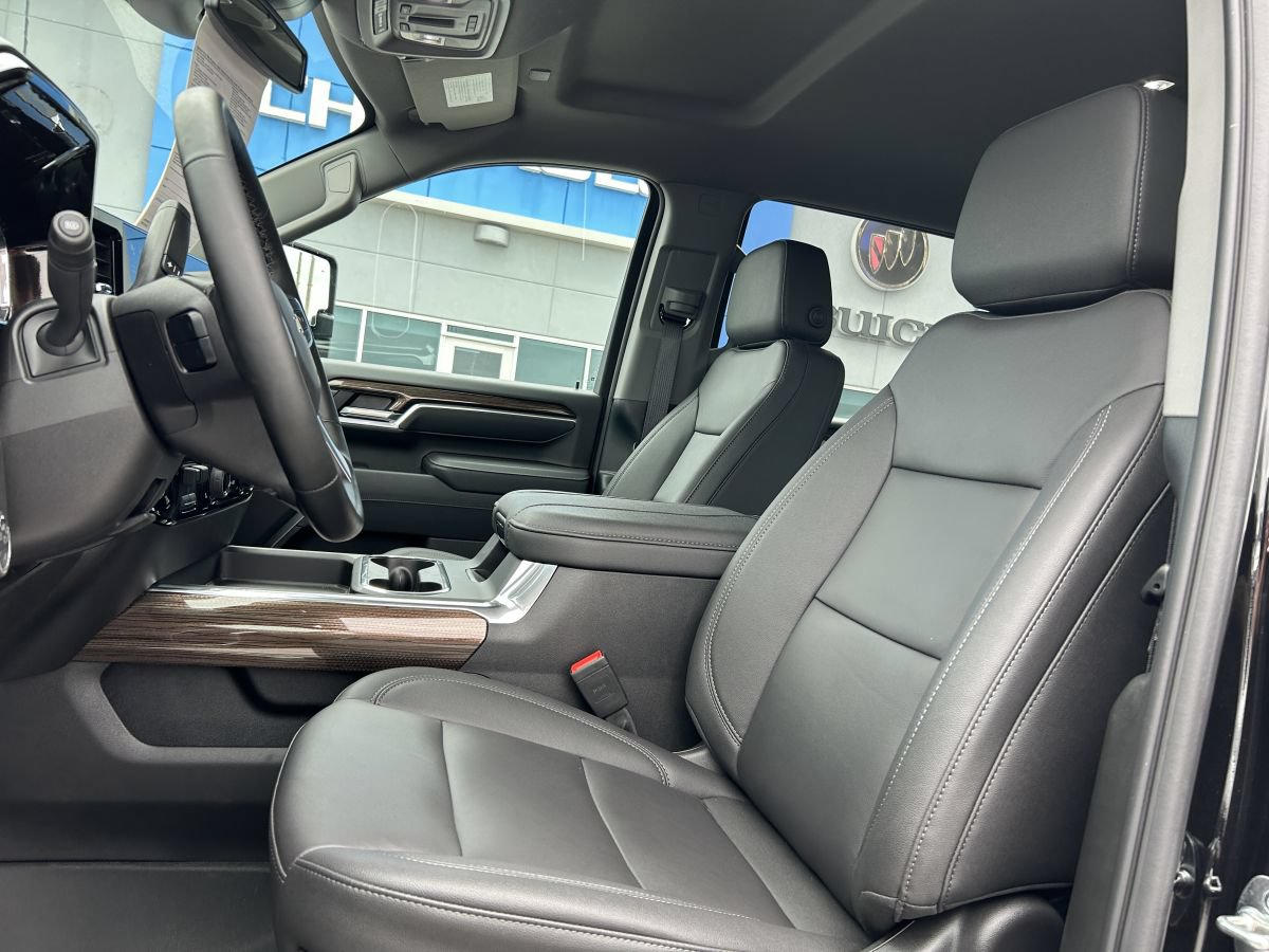 Used 2025 Chevrolet Silverado 2500 LT w/ All Star Edition AWD/4WD image 7