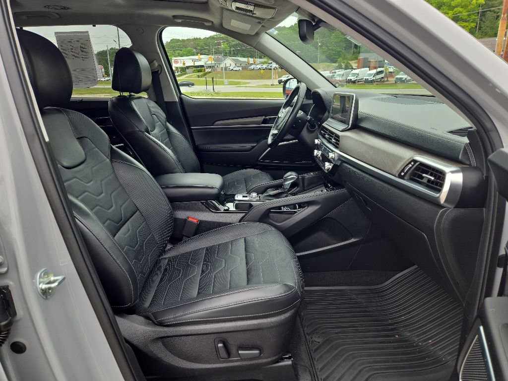 Used 2021 Kia Telluride SX w/ SX Prestige Package AWD/4WD image 23