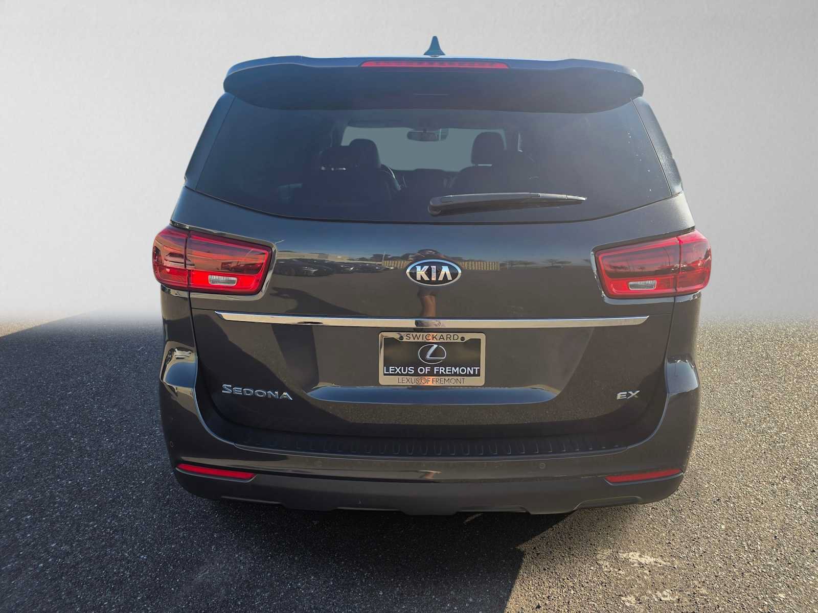 Used 2020 Kia Sedona EX FWD image 4