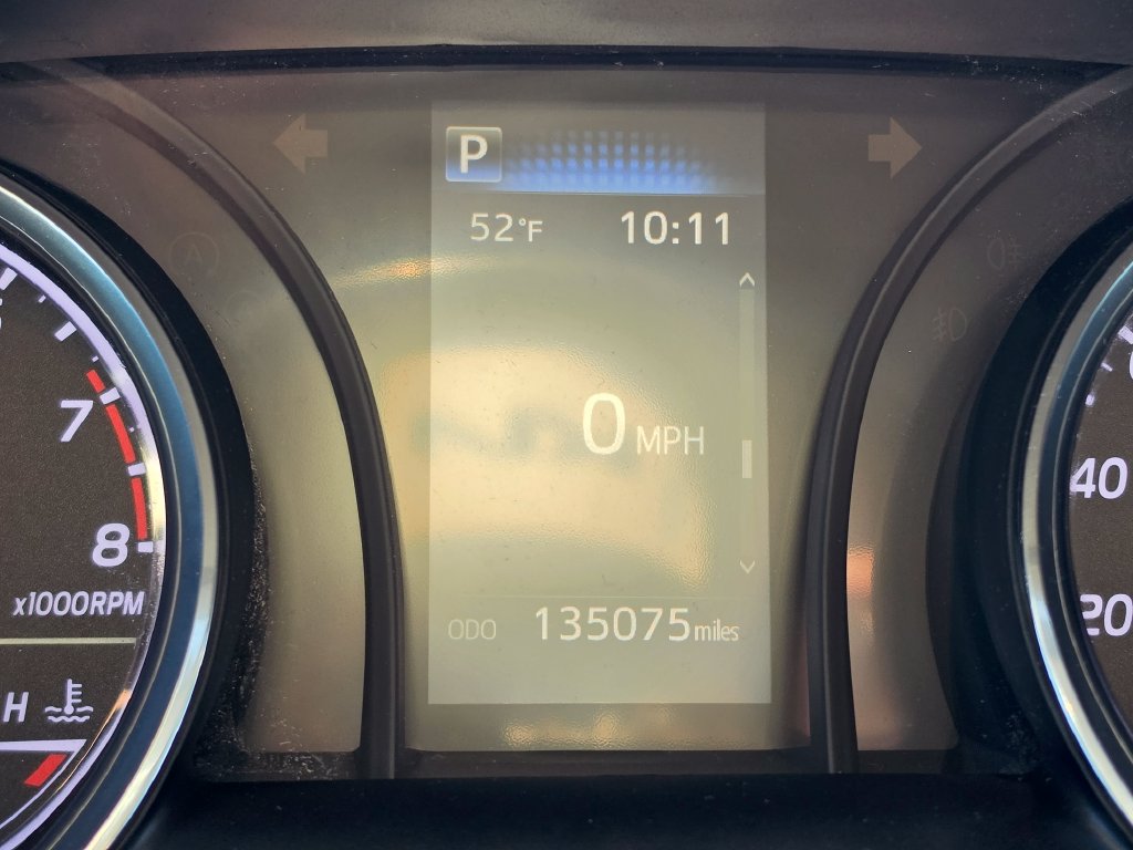 Used 2019 Toyota Camry SE FWD image 17