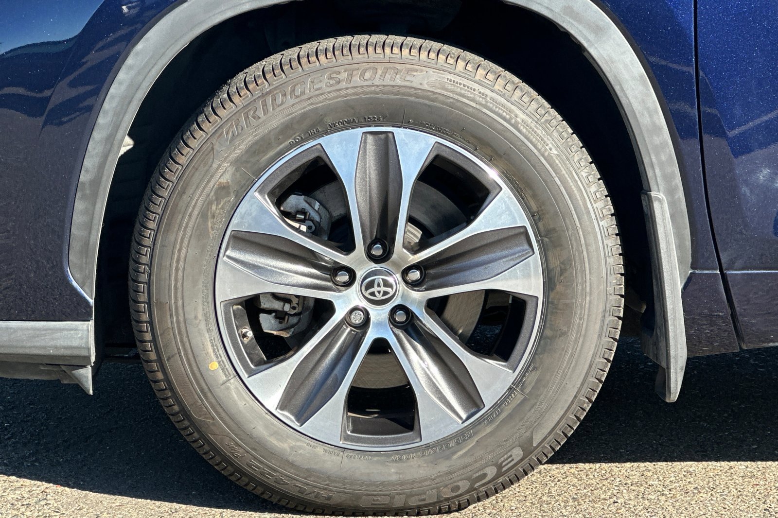 Used 2021 Toyota Highlander XLE image 26