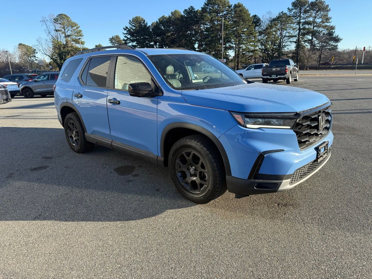 Used 2024 Honda Pilot TrailSport image 9
