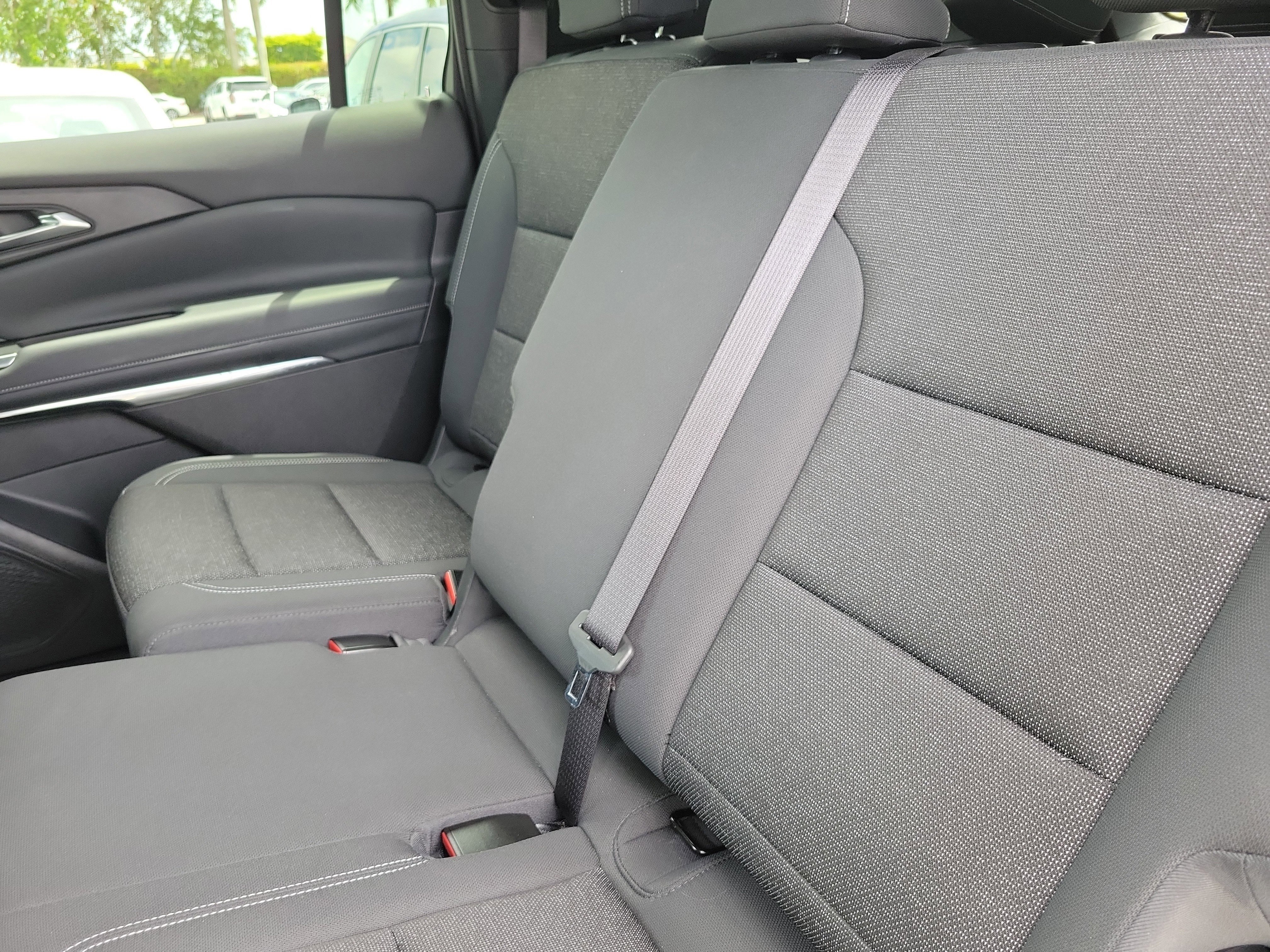 Used 2024 Chevrolet Traverse LS w/ Midnight/Sport Edition FWD image 9