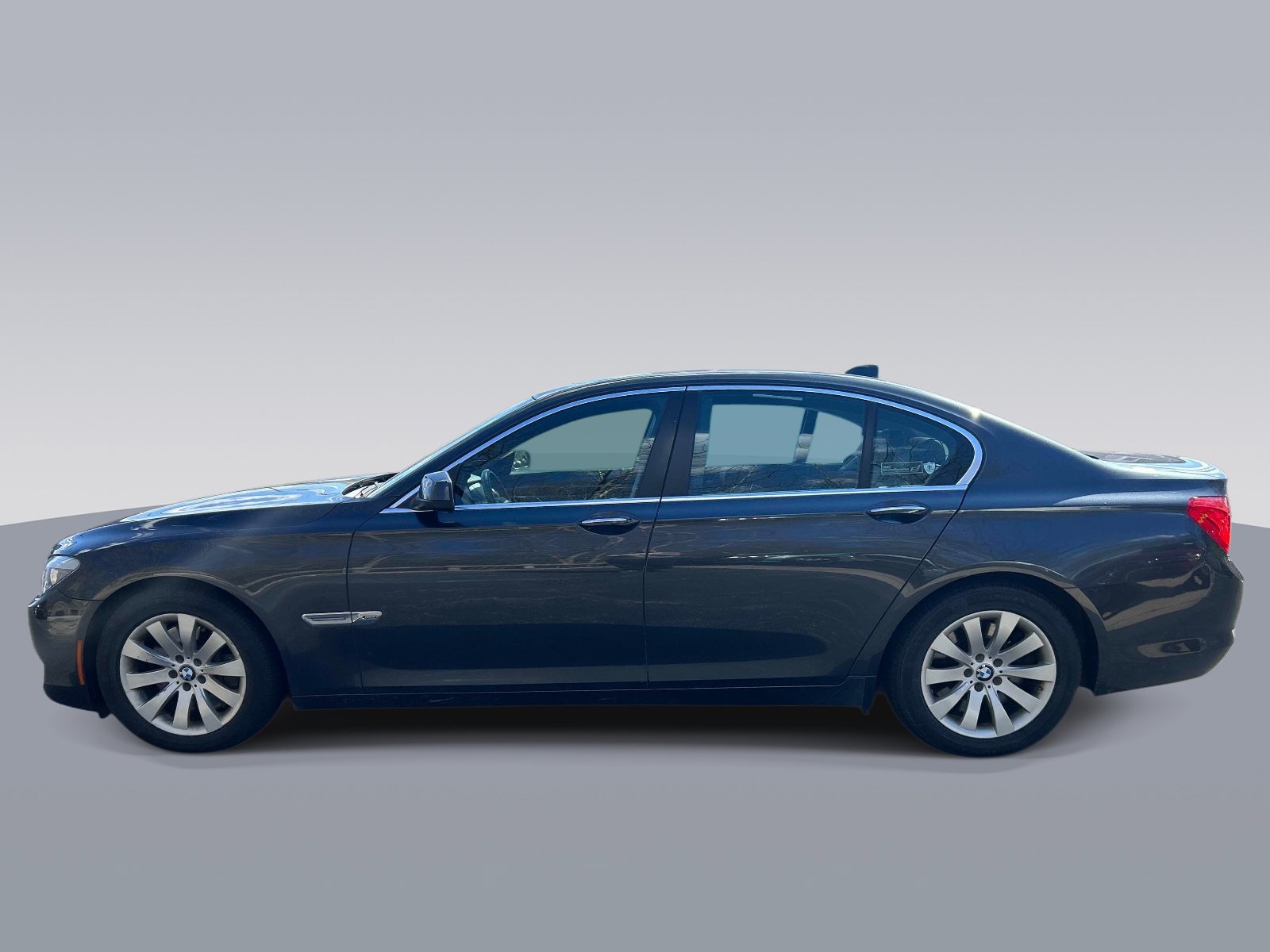 Used 2011 BMW 750i xDrive AWD/4WD image 6
