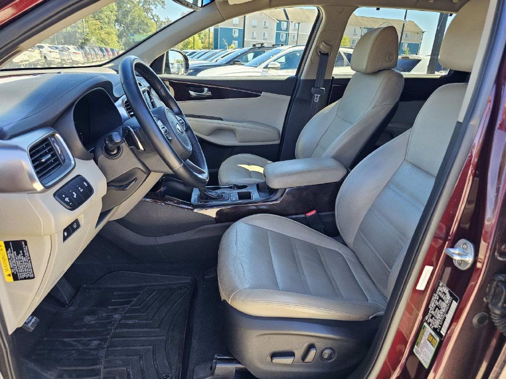 Used 2017 Kia Sorento EX w/ EX Premium Package FWD image 21