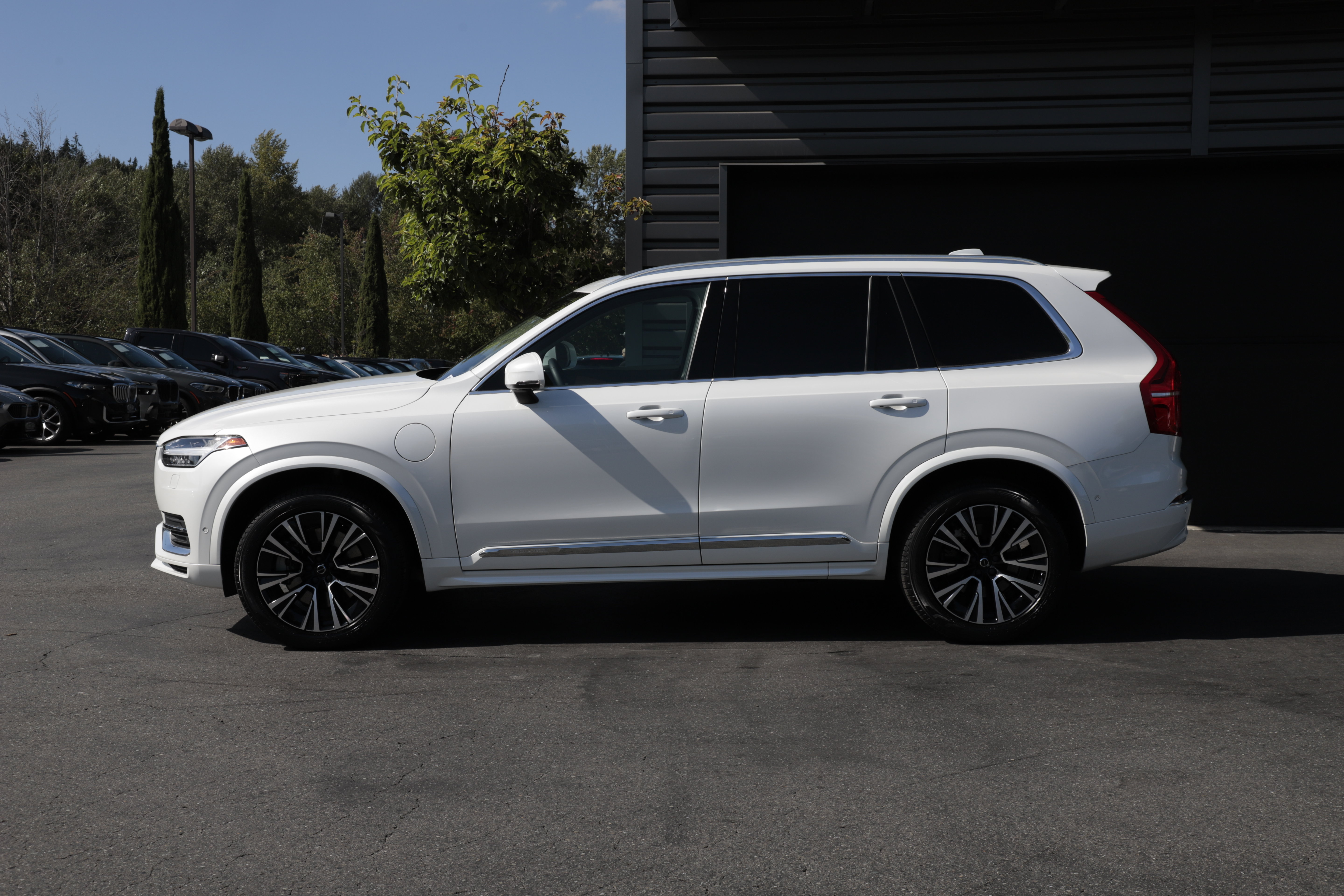 Used 2023 Volvo XC90 T8 Plus AWD/4WD image 5