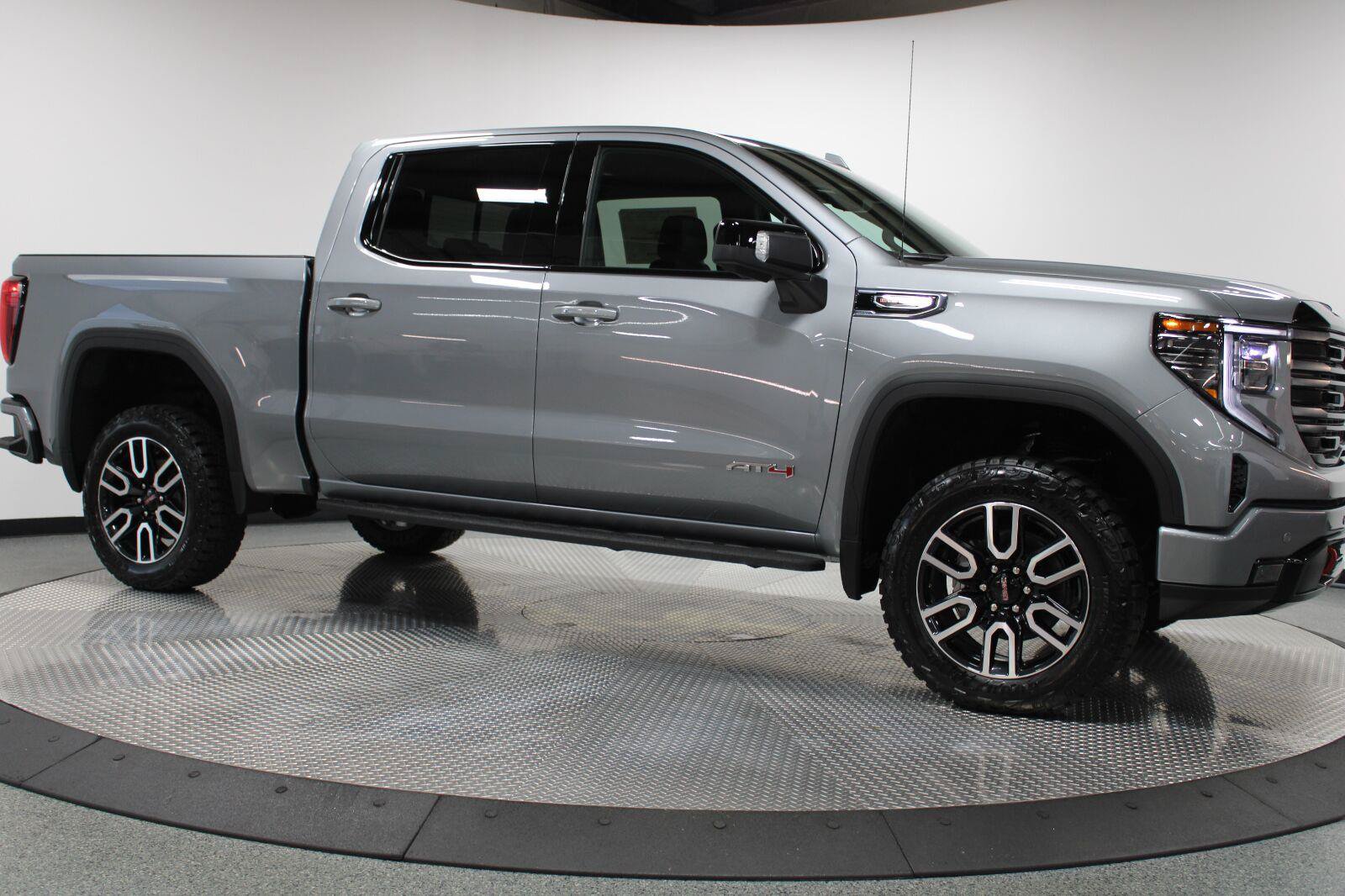 New 2026 GMC Sierra 1500 AT4 w/ AT4 Premium Package AWD/4WD image 15