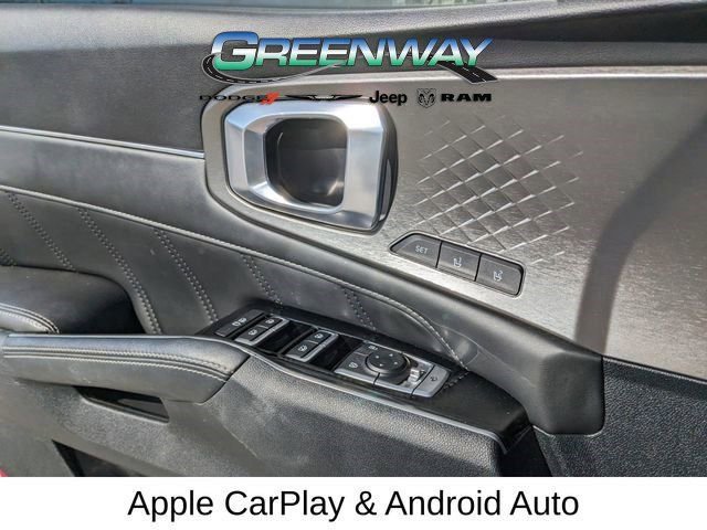 Used 2023 Kia Sorento SX AWD/4WD image 34