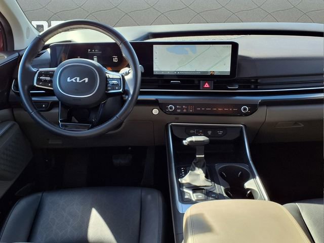 Used 2025 Kia Carnival image 17