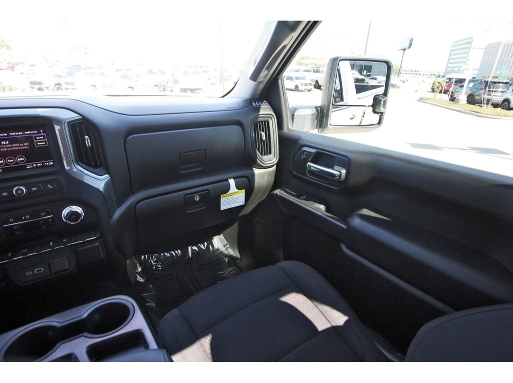 Used 2024 GMC Sierra 2500 Pro image 8