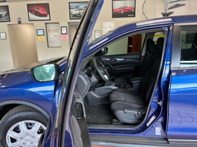 Used 2020 Nissan Rogue S AWD/4WD image 14