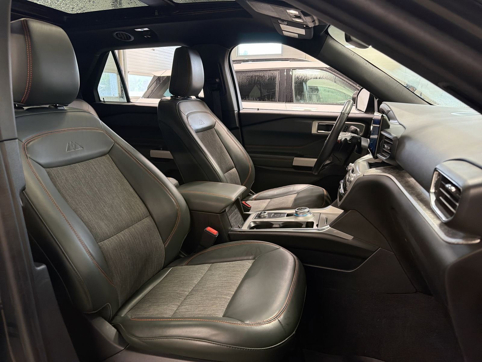 Used 2022 Ford Explorer Timberline w/ Timberline Technology Package AWD/4WD image 29