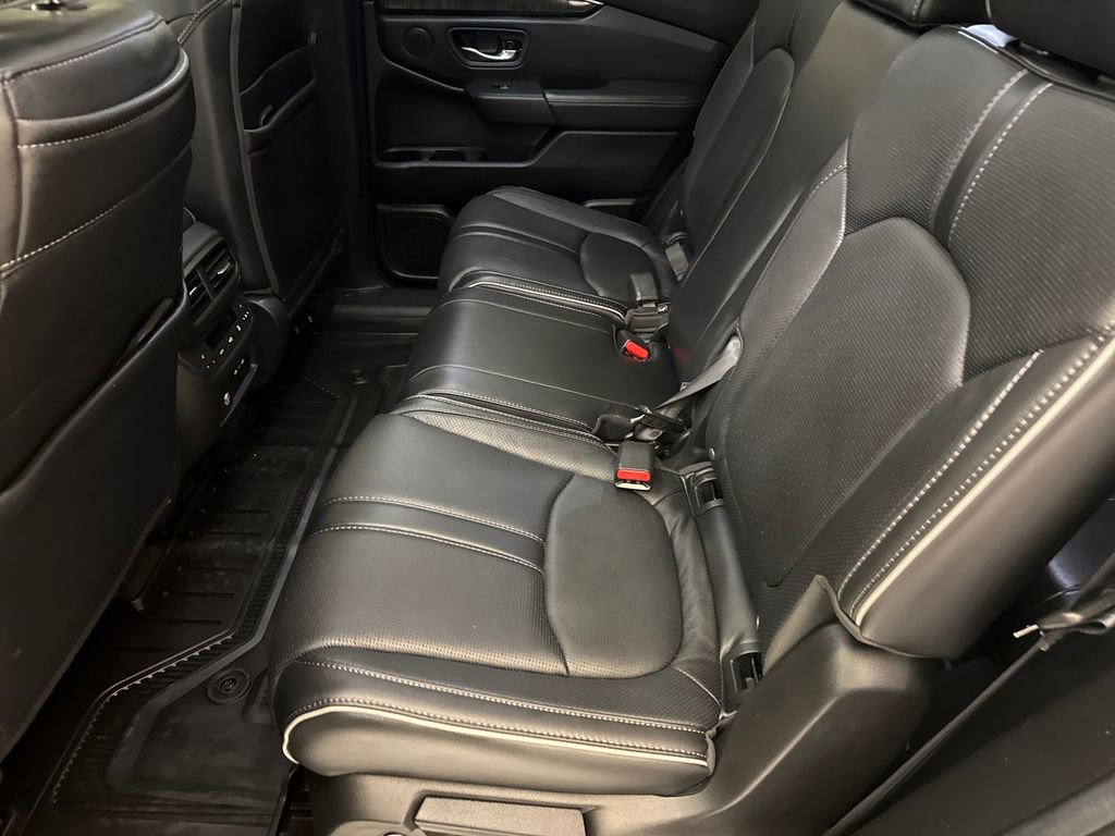 Certified 2025 Honda Pilot Elite image 22