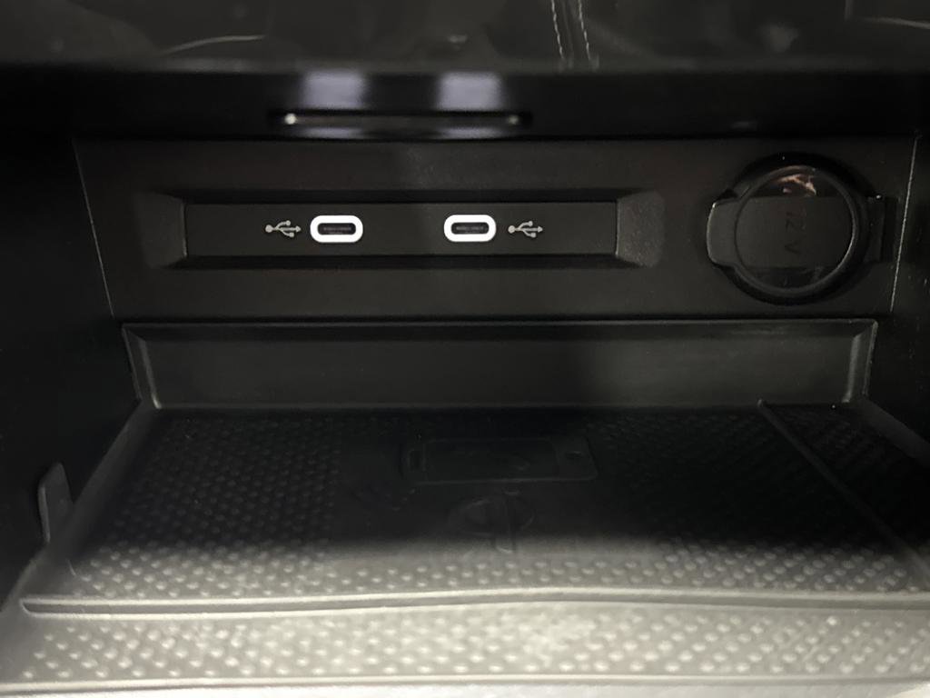 Used 2024 Volkswagen Tiguan SEL R-Line image 24