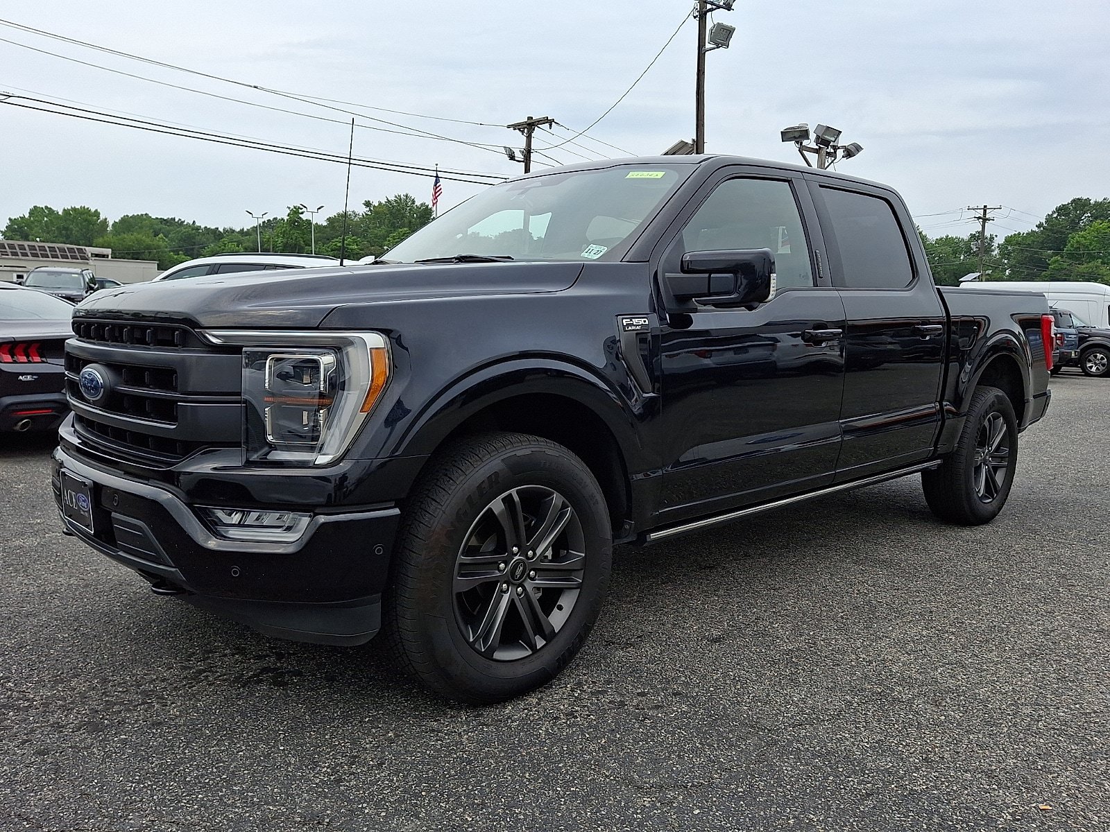 Used 2022 Ford F150 Lariat w/ Equipment Group 502A High AWD/4WD image 3