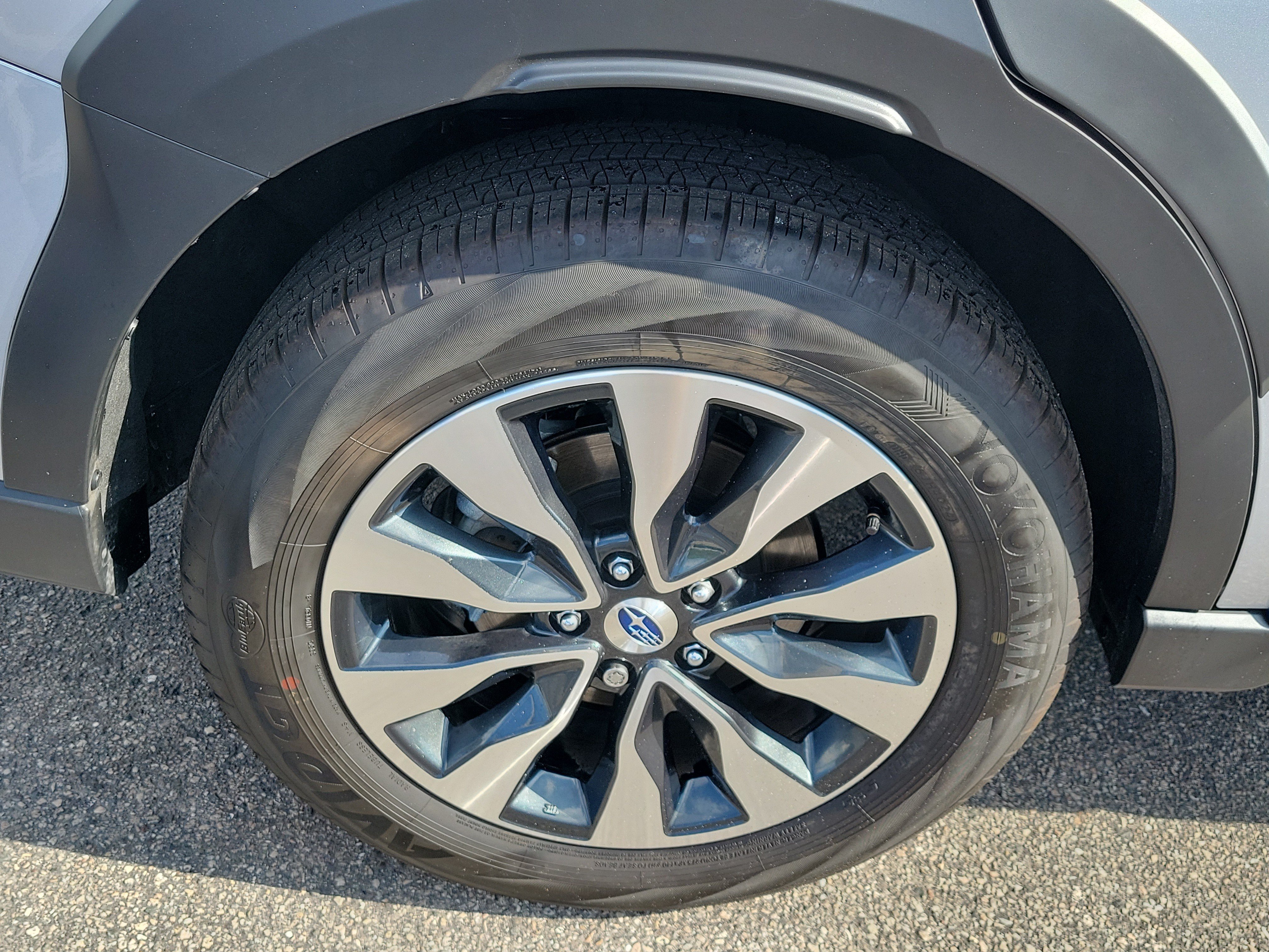 Certified 2025 Subaru Outback Limited AWD/4WD image 10