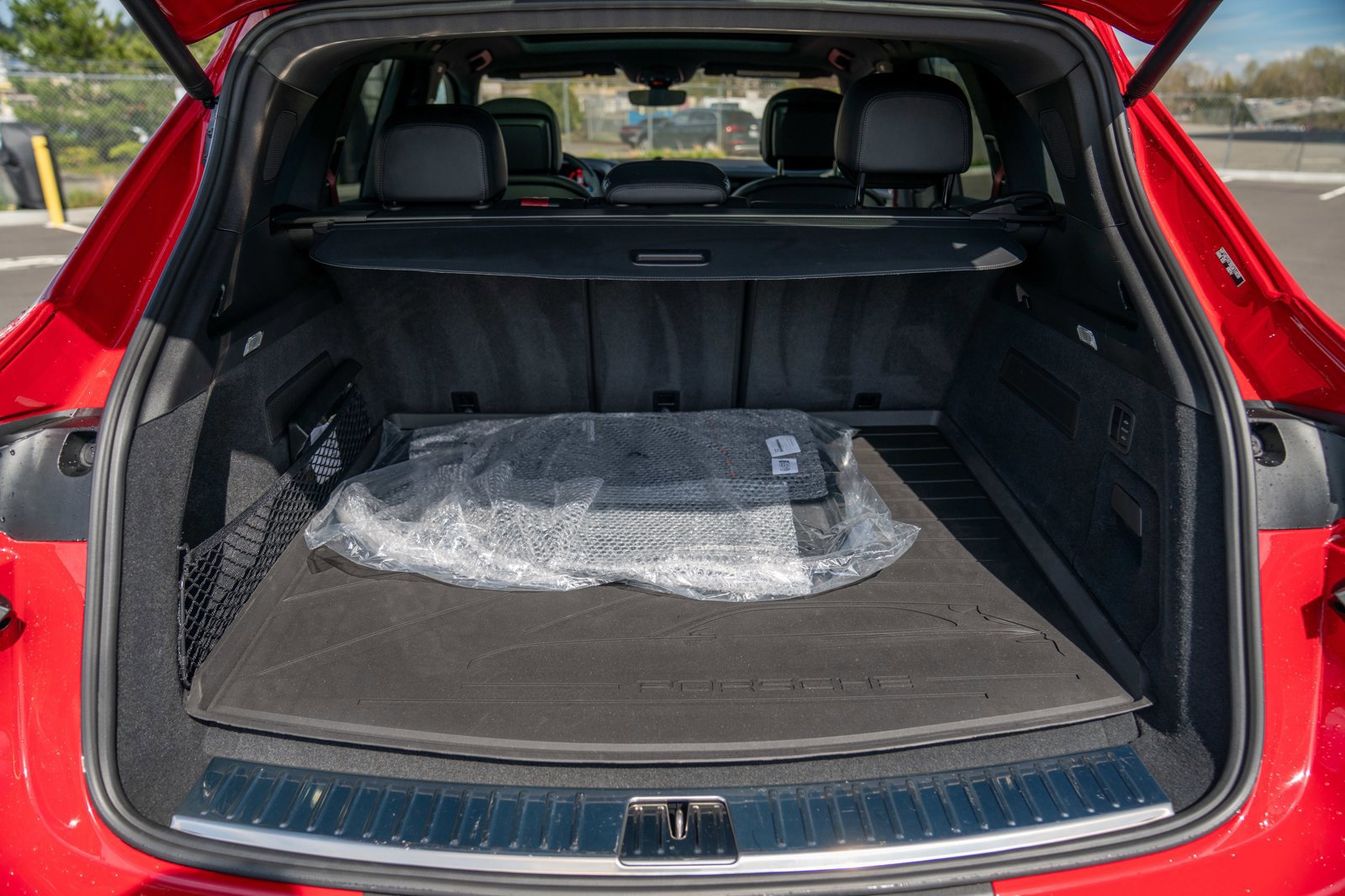 Certified 2025 Porsche Cayenne E-Hybrid image 28