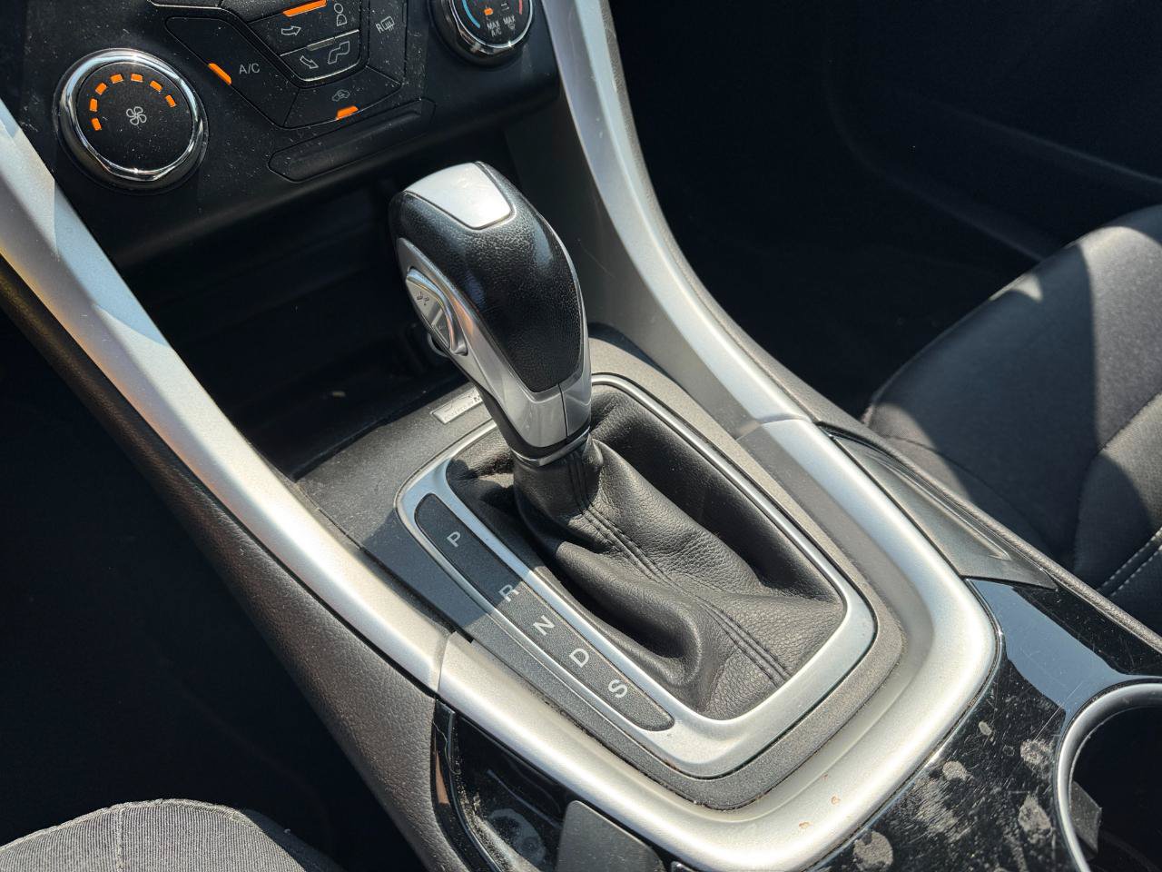 Used 2013 Ford Fusion SE FWD image 24