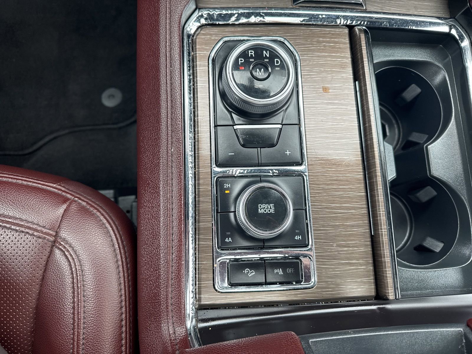 Used 2023 Ford Expedition Limited image 32