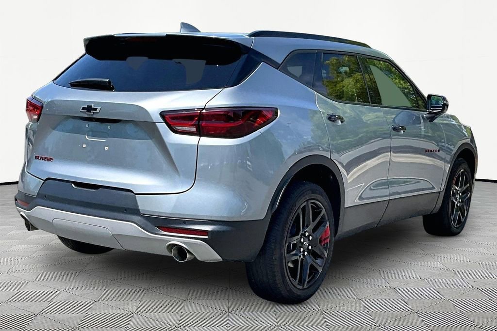 Used 2025 Chevrolet Blazer LT w/ Redline Edition image 5