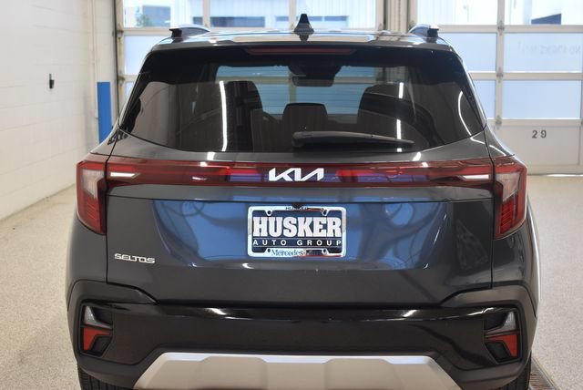Used 2025 Kia Seltos S FWD image 11