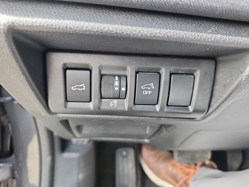 Used 2024 Subaru Outback Premium image 19