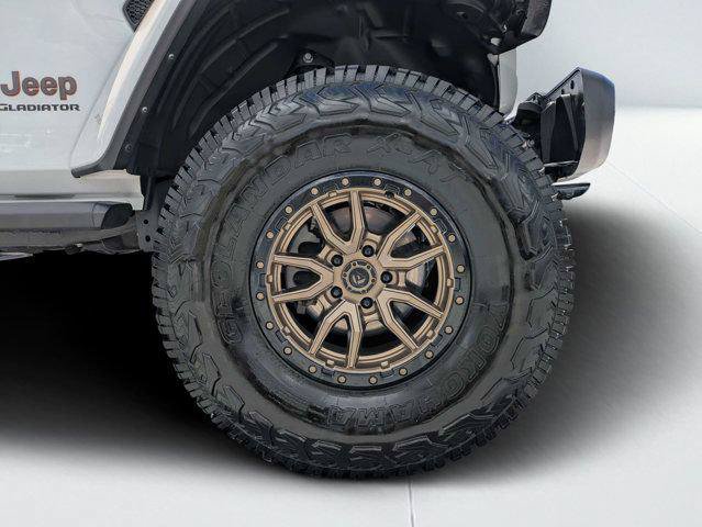 Certified 2022 Jeep Gladiator Mojave w/ LED Lighting Group AWD/4WD image 10
