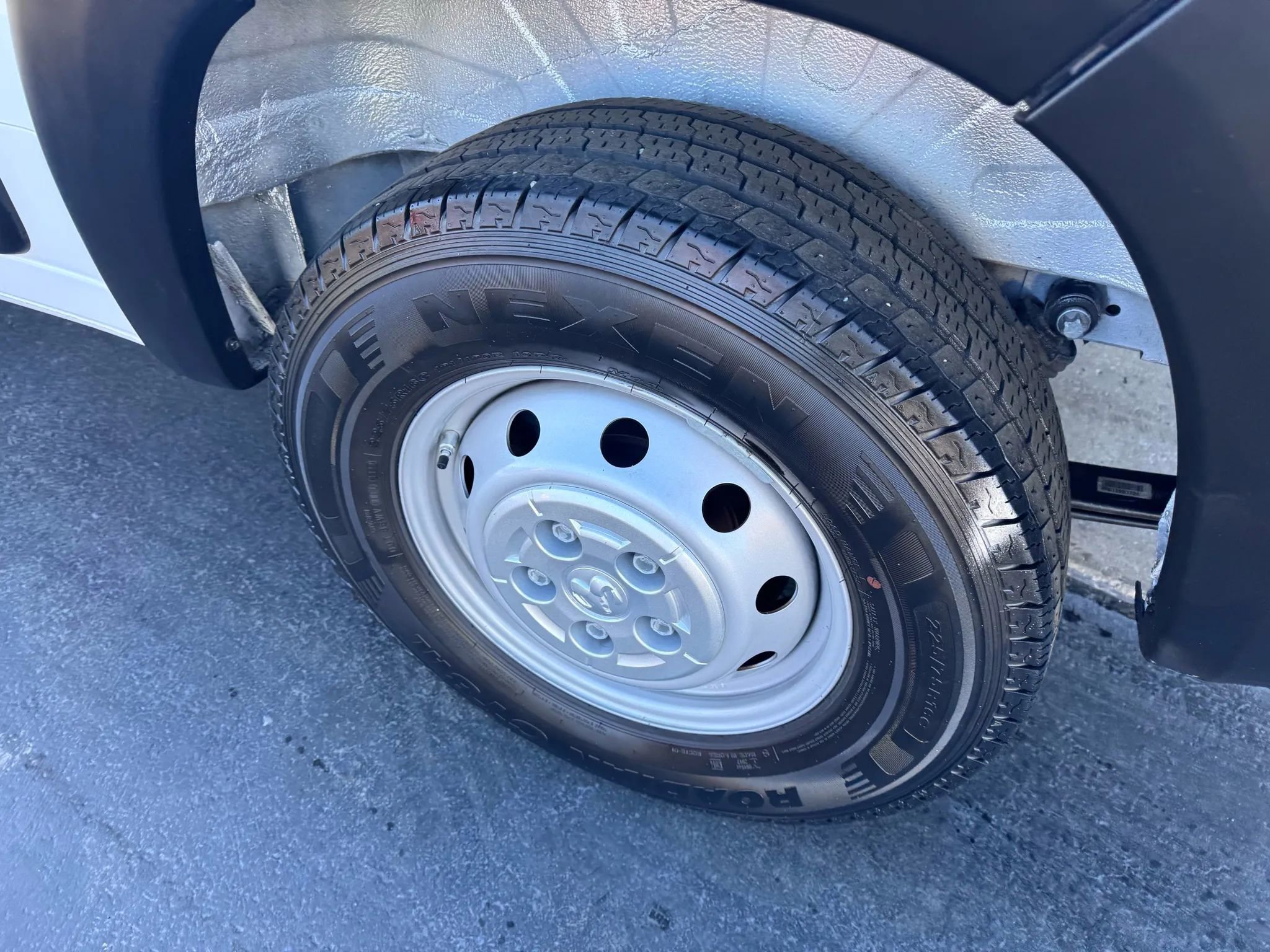 Used 2023 RAM ProMaster 2500 image 26