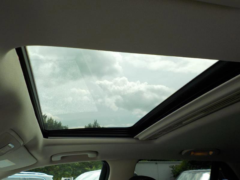 Used 2016 Mercedes-Benz GLE 350 4MATIC w/ Premium Package image 16