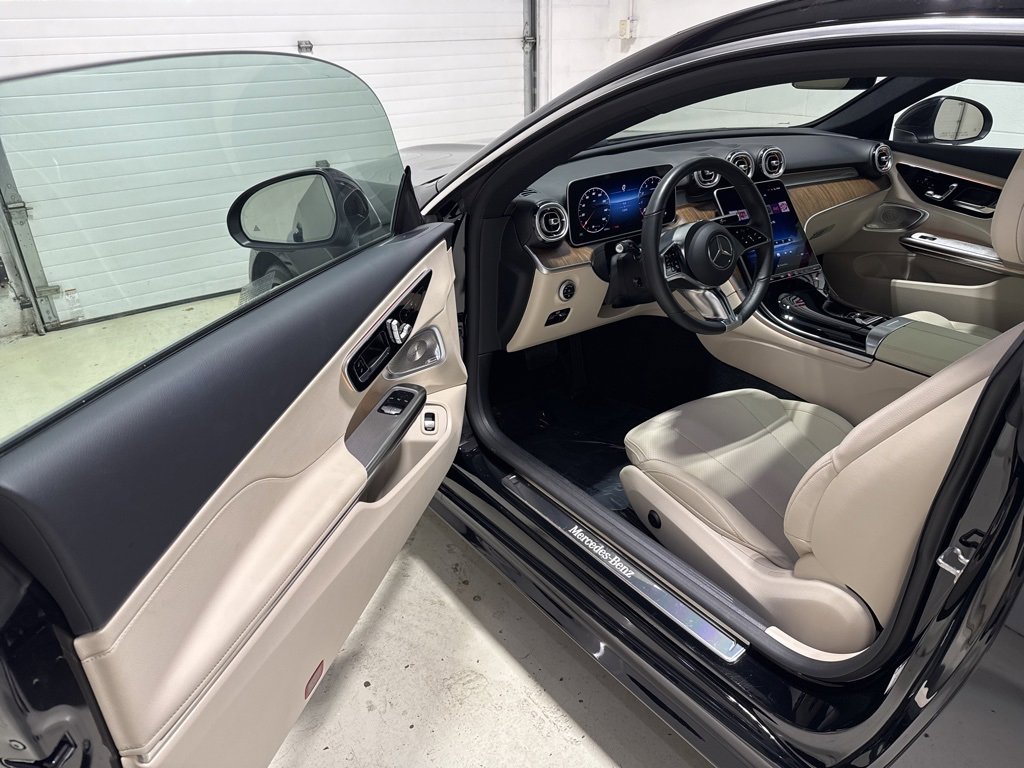 Used 2025 Mercedes-Benz CLE 300 4MATIC Coupe image 12