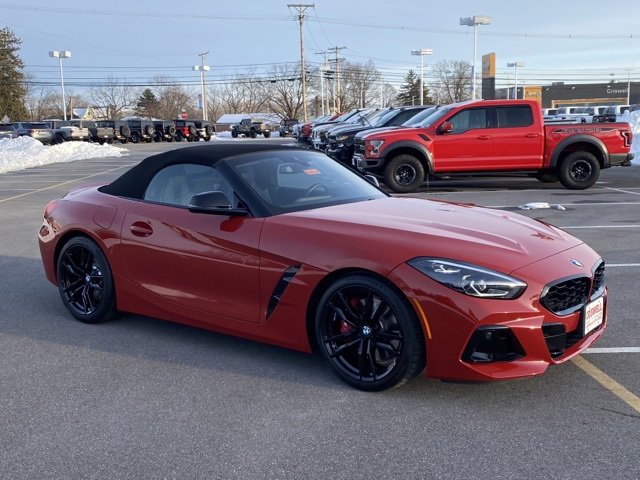 Used 2024 BMW Z4 M40i w/ Premium Package image 8