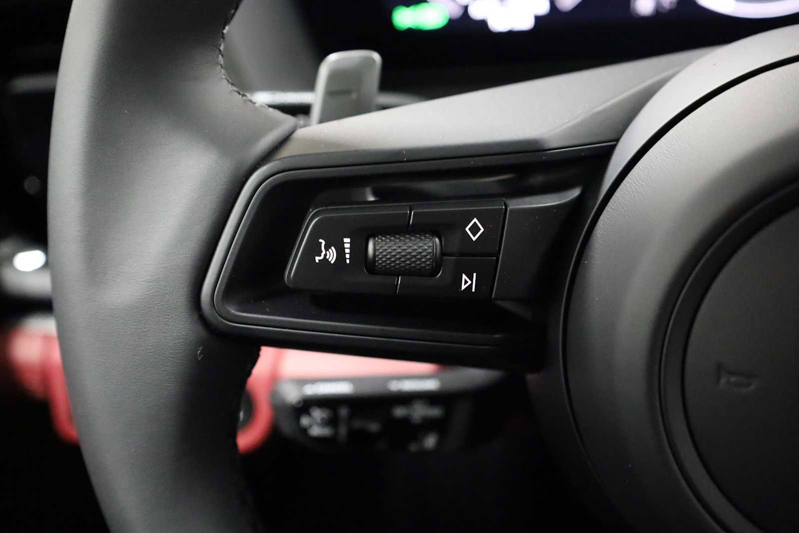 New 2026 Porsche Panamera 4 image 25