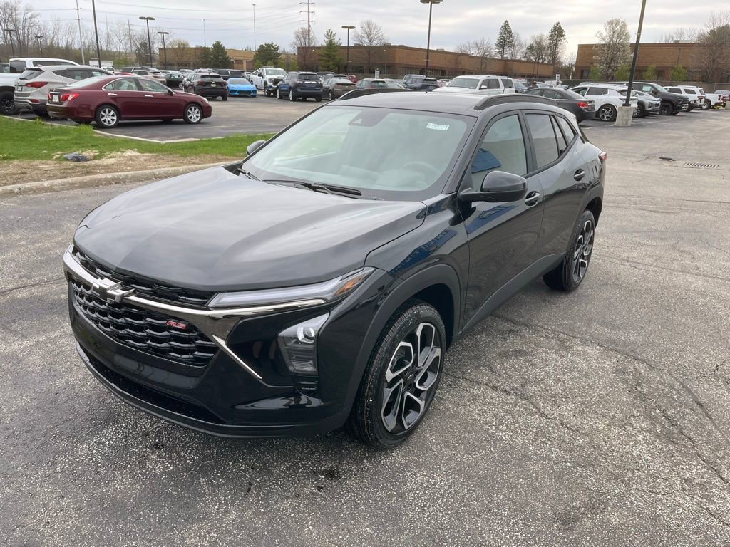 New 2026 Chevrolet Trax RS w/ Driver Confidence Package FWD image 3