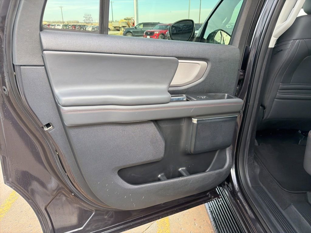 Used 2025 Ford Expedition Max Active AWD/4WD image 18