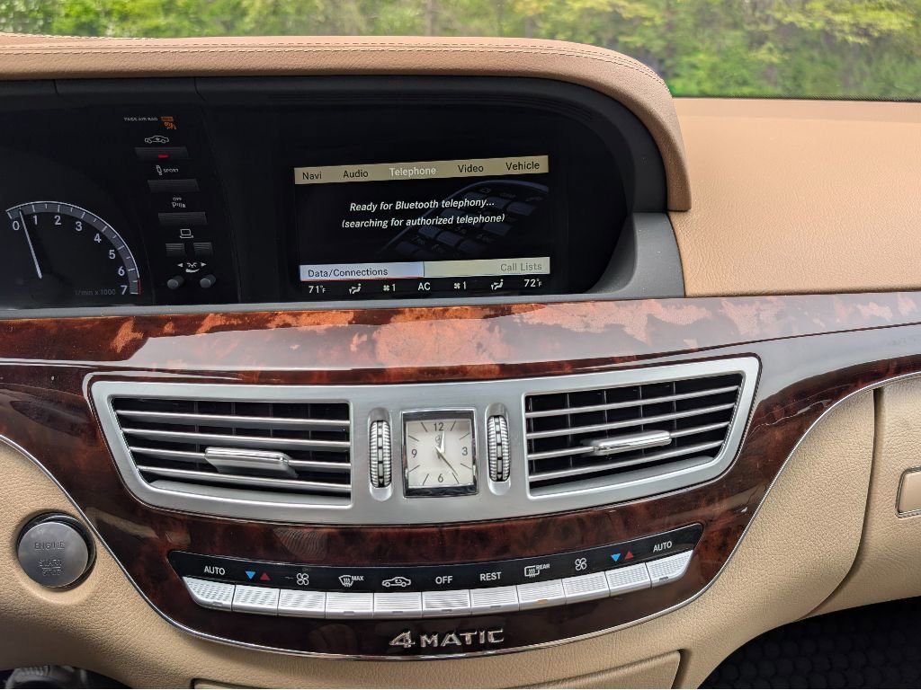 Used 2010 Mercedes-Benz S 550 4MATIC image 28