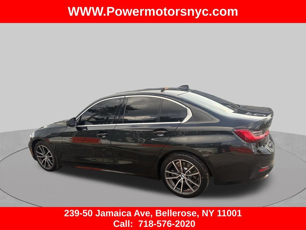 Used 2019 BMW 330i xDrive Sedan w/ Driving Assistance Package AWD/4WD image 3