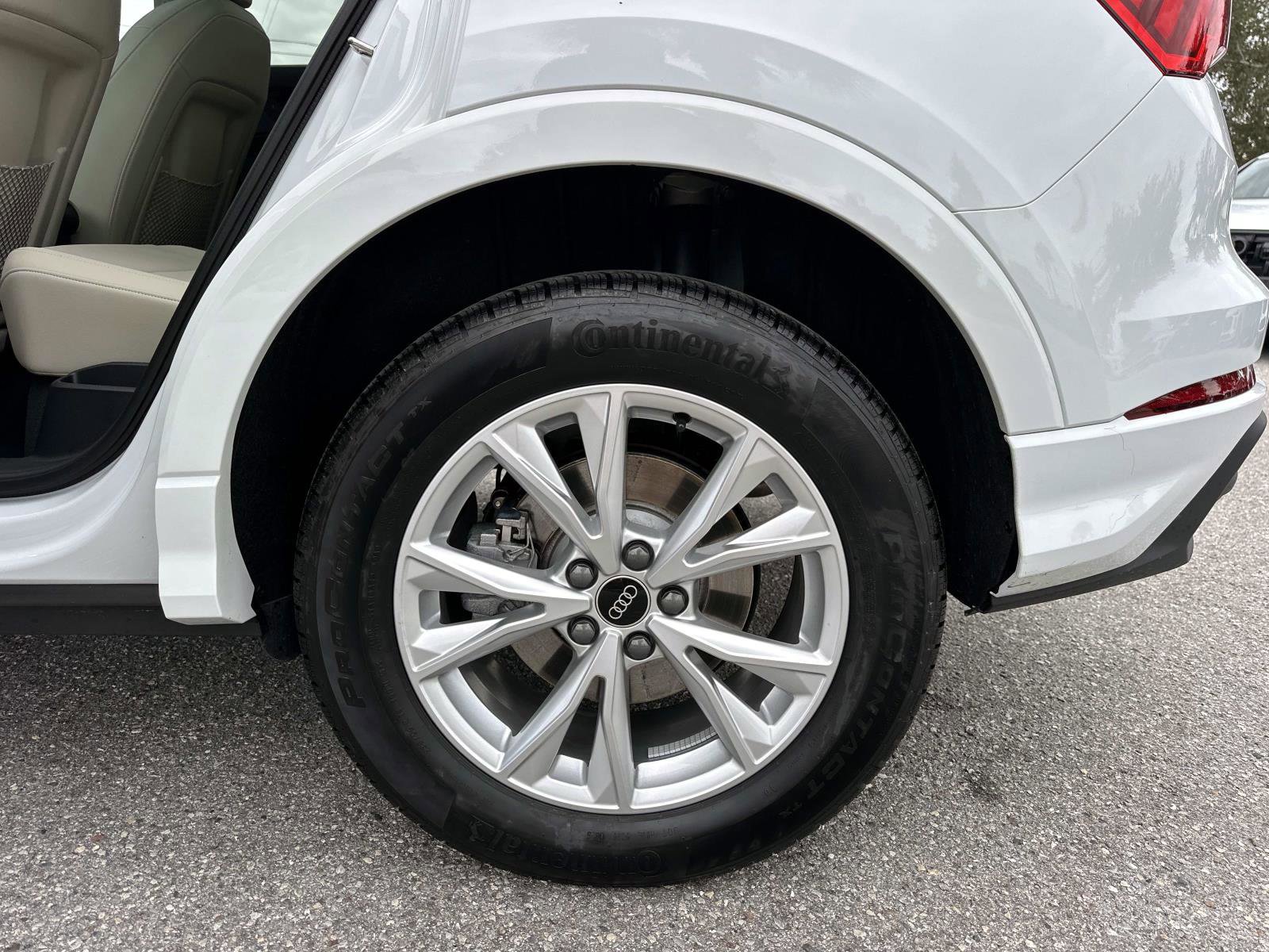 Used 2025 Audi Q3 2.0T Premium w/ Convenience Package image 11