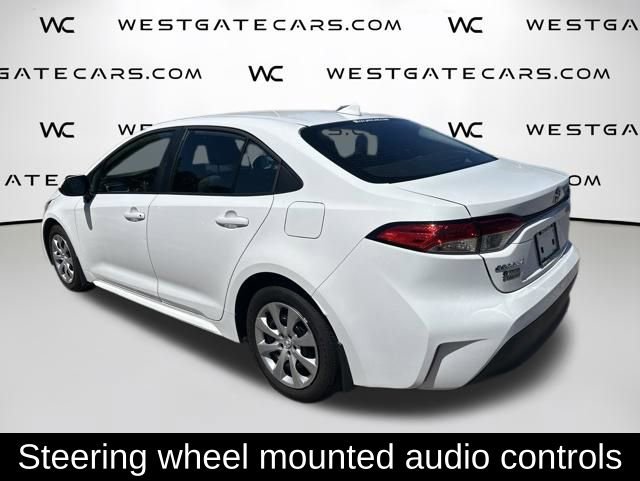 Used 2025 Toyota Corolla LE FWD image 5