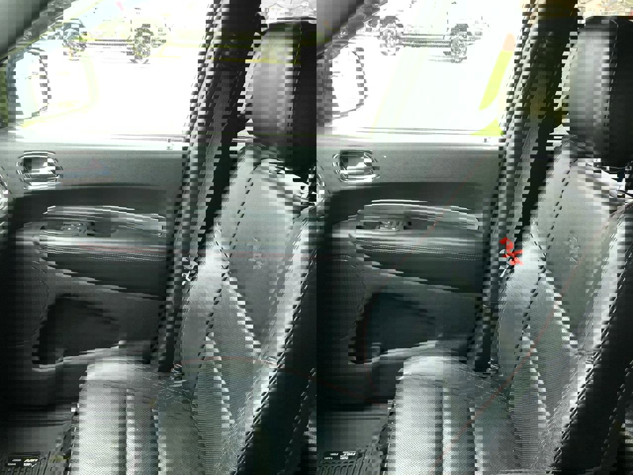 Used 2018 Dodge Durango R/T image 33