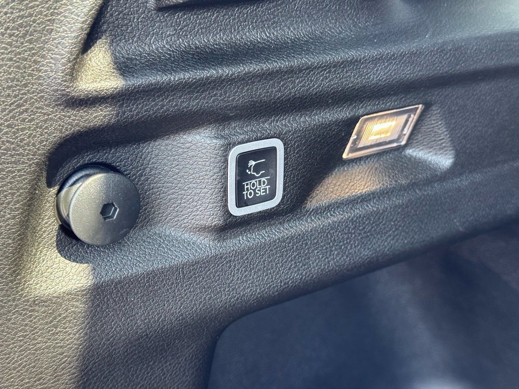 Used 2024 Jeep Grand Cherokee L Limited RWD image 43