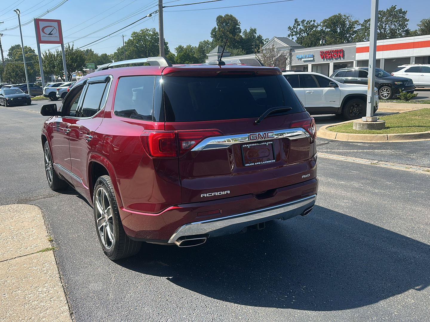 Used 2017 GMC Acadia Denali w/ Technology Package AWD/4WD image 5