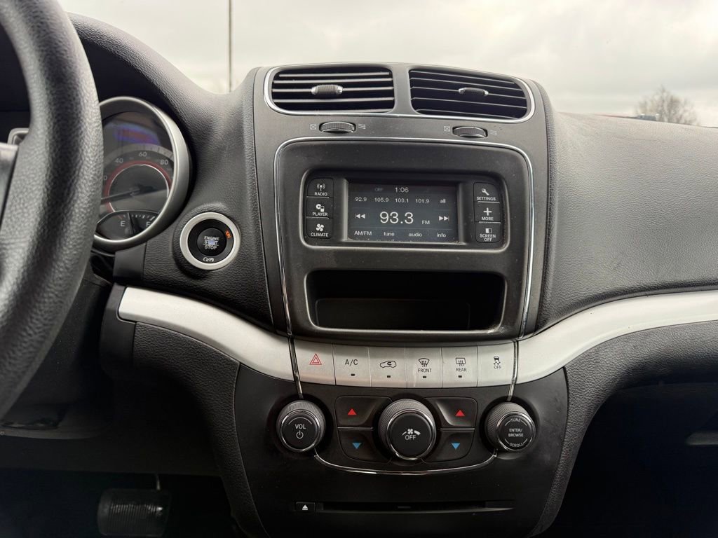 Used 2018 Dodge Journey SE image 9