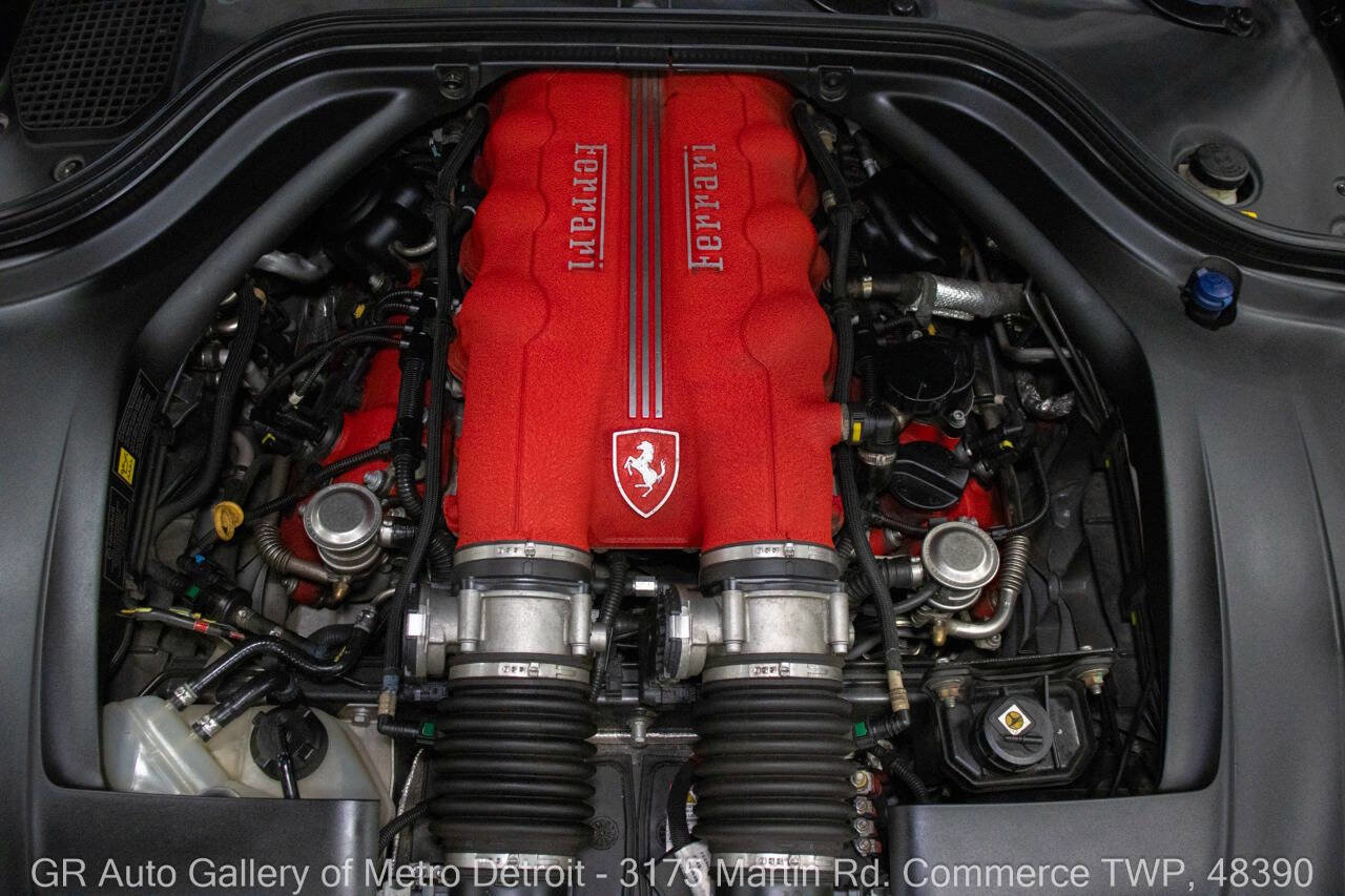 Used 2010 Ferrari California RWD image 20