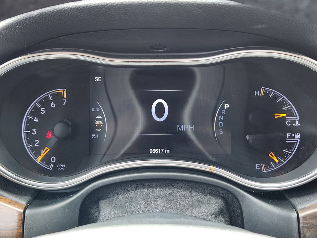 Used 2015 Jeep Grand Cherokee Limited image 19